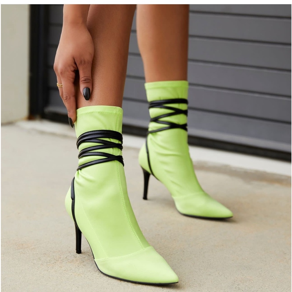 Shoe Dazzle neon green socks booties, size 6,5